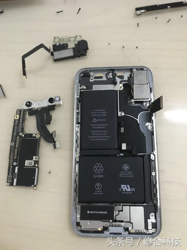 苹果手机iphone X详细拆机分解教程！精细作业！