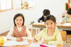 小学数学课堂中，采取教学新思路和新方法，培养学生的思维品质