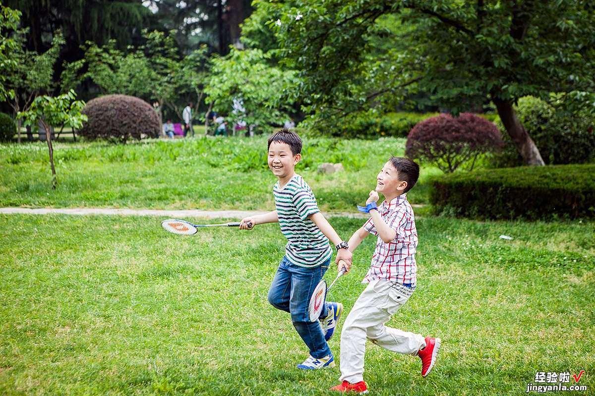 探讨同伴依恋与人际信任的关系，降低青少年情绪社交孤独