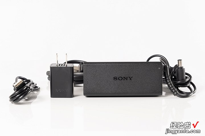 Sony LSPX-S2玻璃共振扬声器，用光纤点缀声线